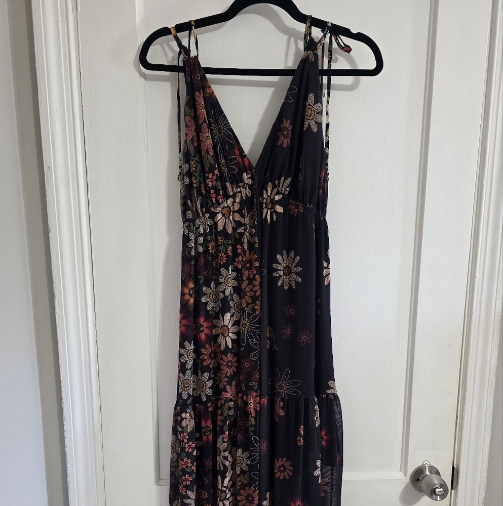 FARM Rio Floral Maxi Dress - Black and Pink - Picture 2 of 7